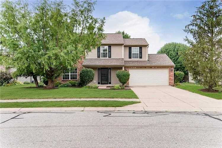 12936 Dellinger Drive Fishers, IN 46038 | MLS 21663046 Photo 1