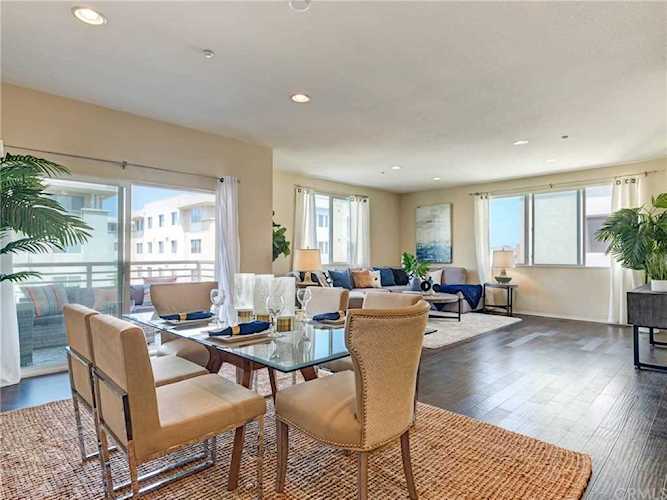 13022 Central Avenue #304 Hawthorne, CA 90250 | MLS SB19198964 Photo 1