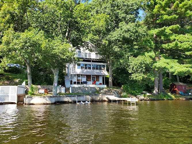 Holland, 17 Williams Ln, MA, home for sale Photo 1