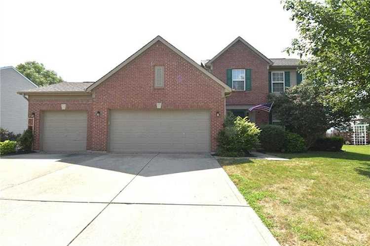 1922 Bridgewater Drive Avon, IN 46123 | MLS 21660091 Photo 1