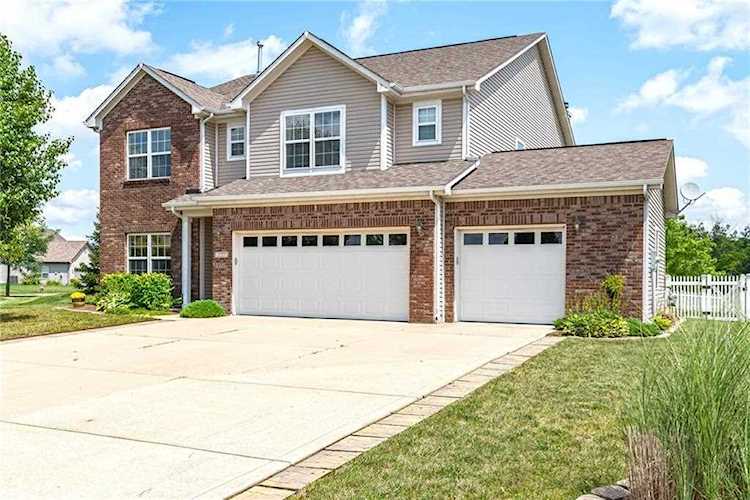 2727 Bluewood Way Plainfield, IN 46168 | MLS 21663377 Photo 1