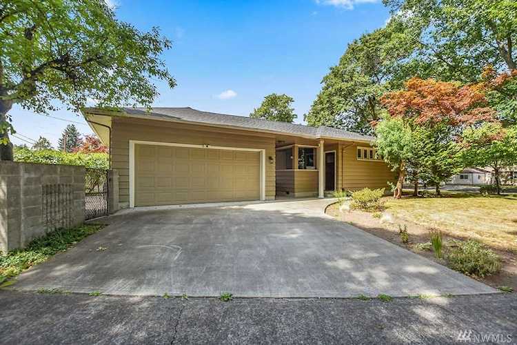 2209 Washington Wy Longview, WA 98632 MLS# 1416959 | PNWR.com Photo 1