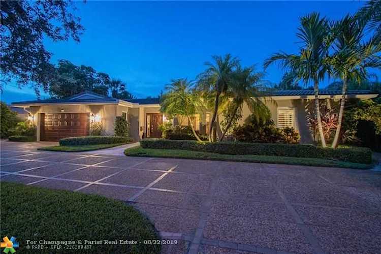 2811 NE 39th St Lighthouse Point, FL 33064