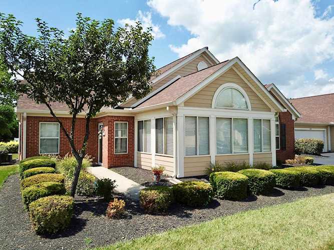 $238,000 - For sale - 4583 Collingwood Pointe Place, Columbus, OH 43230 - MLS#219031742 - Franklin. - Spacious 1 story condo unit with large 2 car attached garage. This corner unit has arguably the... Photo 1