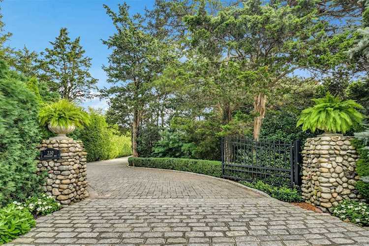 230 Asharoken Avenue Northport, NY 11768