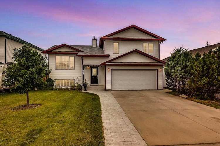 832 Pioneer Drive Irricana, AB T0M 1B0