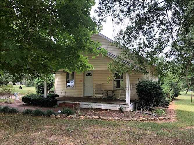 451 Cedar Woods Rd Taylorsville, NC 28681 | MLS 3539601 Photo 1