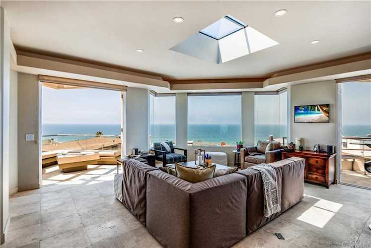 228 33rd Street in Manhattan Beach, CA - MLS# SB19198538 Photo 1