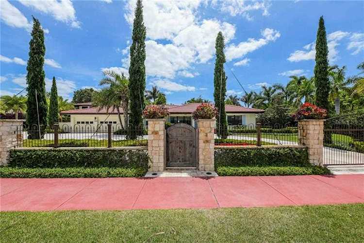 112 Fillmore Dr Sarasota, FL 34236