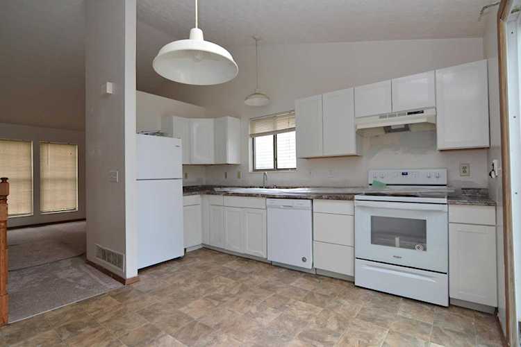 $145,000 - For sale - 3165 Overton Way, Reynoldsburg, OH 43068 - MLS#219031801 - Franklin. - 4 levels of living space to move around & spread out. It has a fenced yard with a deck. Lots of... Photo 1