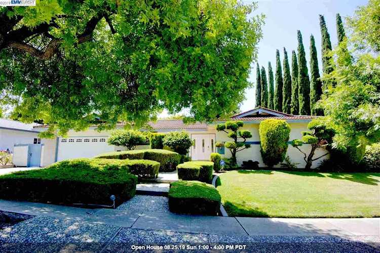 732 Wisteria Dr Fremont, CA 94539 | MLS 40875058 Photo 1