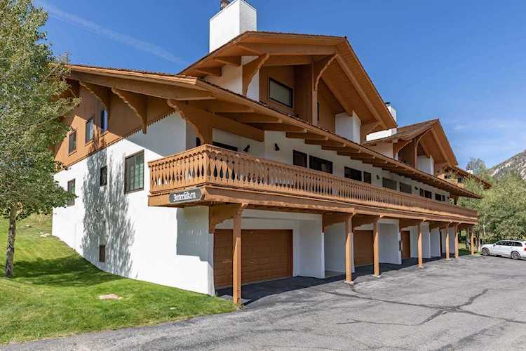 81 Lauterbrunnen Strasse June Lake, CA 93529