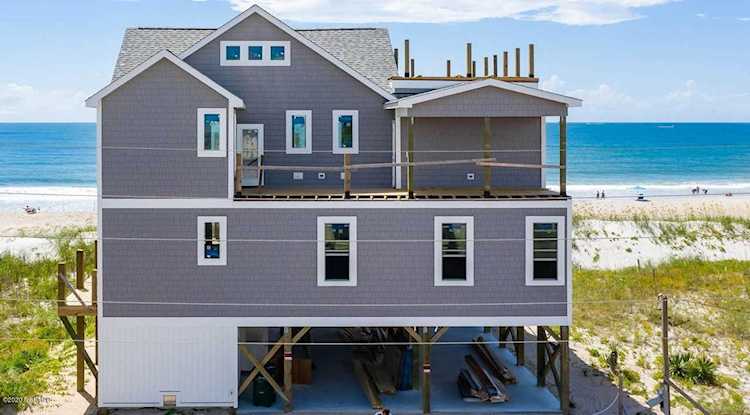2007 Ocean Boulevard Topsail Beach, NC 28445