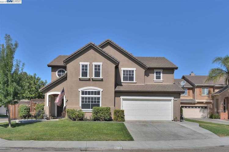 3933 Memoir Ct Tracy, CA 95377 | MLS 40875995 Photo 1