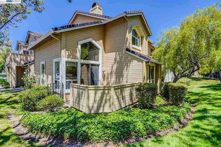 5268 Tacoma Cmn Fremont, CA 94555 | MLS 40876943 Photo 1
