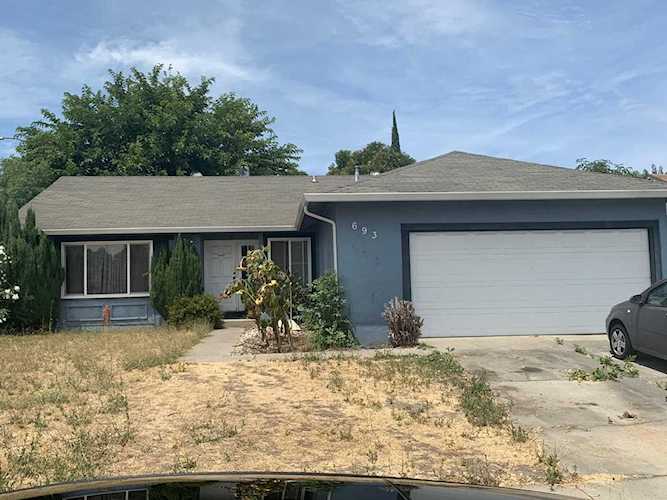 693 Faye Park Drive San Jose, CA 95136 | MLS 52205363 Photo 1