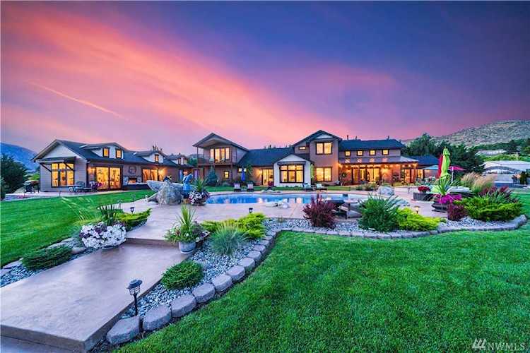 3445 Wapato Lake Rd Manson, WA 98831