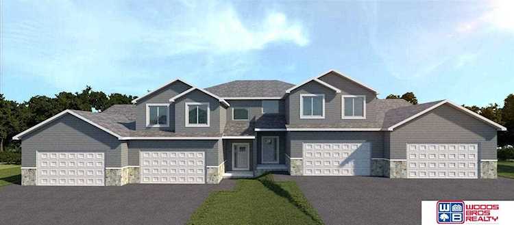 613 Garrett Place Hickman, NE 68372
