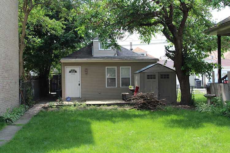 5948 S Sacramento Ave Chicago, IL 60629 | MLS 10494167 Photo 1