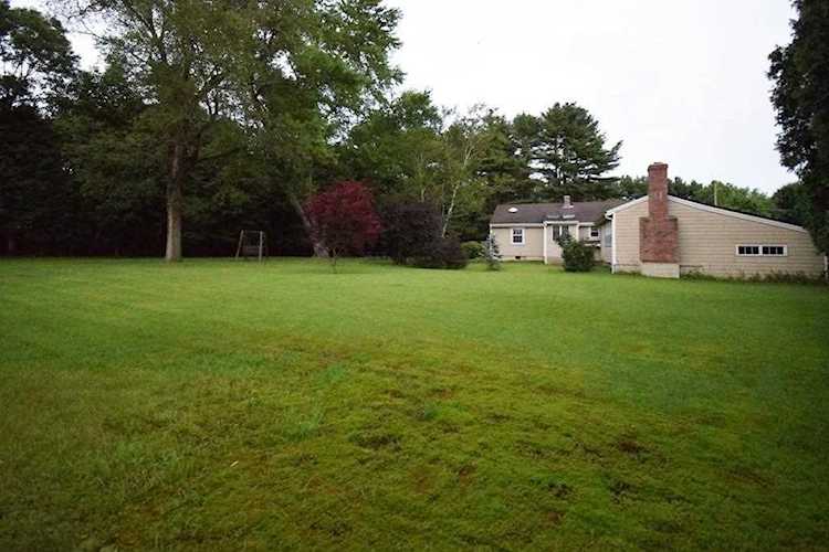 9 Lawrence Ct, Medfield, MA 02052 - $322,500 - MLS#72514274 Photo 1