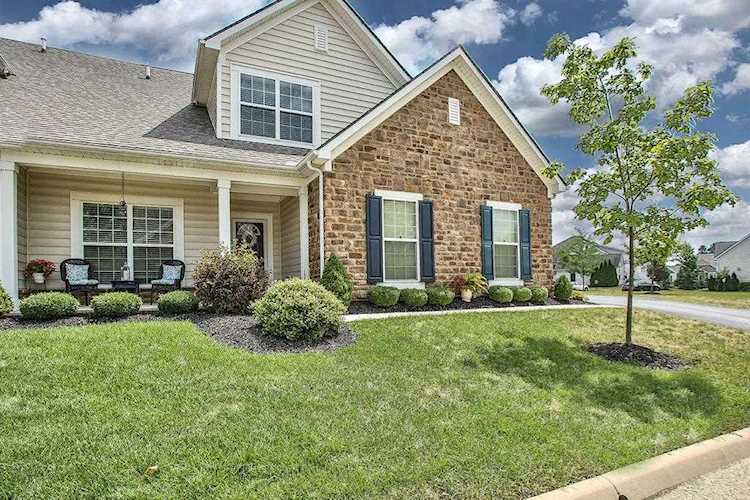 $295,000 - For sale - 4685 Newport Loop, Grove City, OH 43123 - MLS#219030182 - Franklin. - Award winning interior that will leave you speechless! This elegant 3 bedroom 3 bath condo... Photo 1