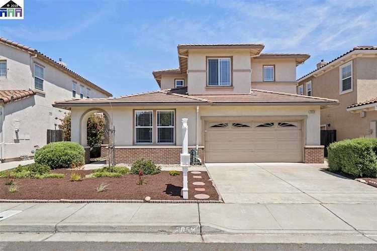2859 Seadrift Cir Hayward, CA 94545 | MLS 40869704 Photo 1