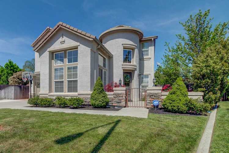 1621 Aletsch Way Manteca, CA 95337 | MLS 52196088 Photo 1