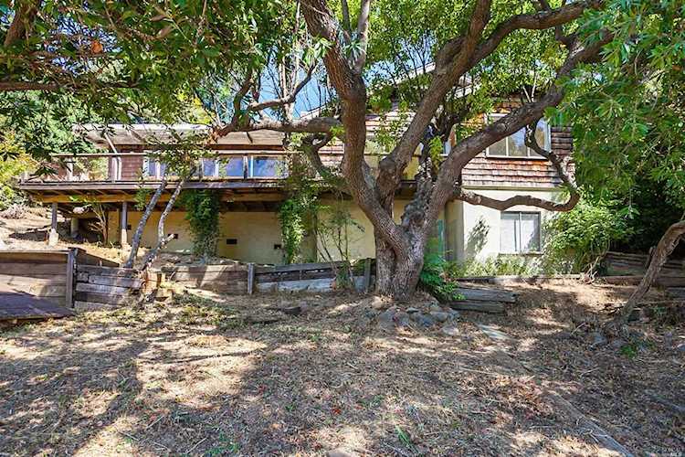 65 Oakdale Avenue Mill Valley, CA 94941