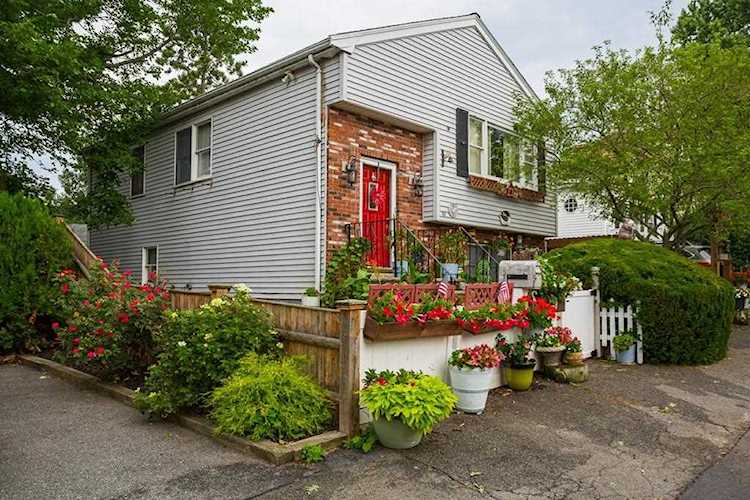 Revere, 40 Woodland Rd, MA, home for sale Photo 1