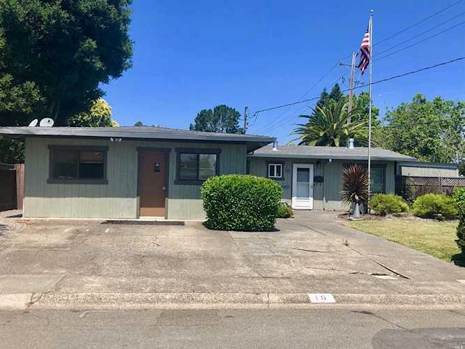 10 Ormond Court Novato, CA 94947 | MLS 21917258 Photo 1