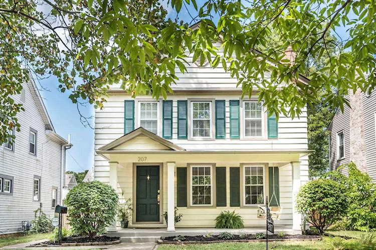$189,900 - For sale - 207 Binns Boulevard, Columbus, OH 43204 - MLS#219031728 - Franklin. - OPEN HOUSE CancelledWelcome to this updated beauty that sits on a quiet, tree lined street in the... Photo 1