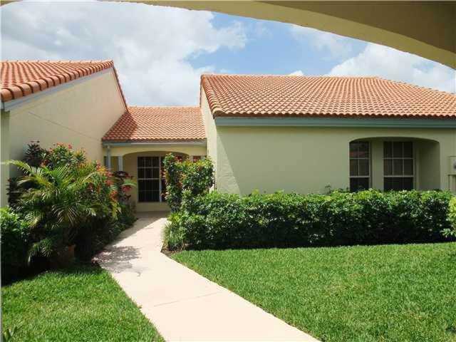 2252 Las Casitas Drive Wellington, FL 33414 | MLS RX-10131814 Photo 1