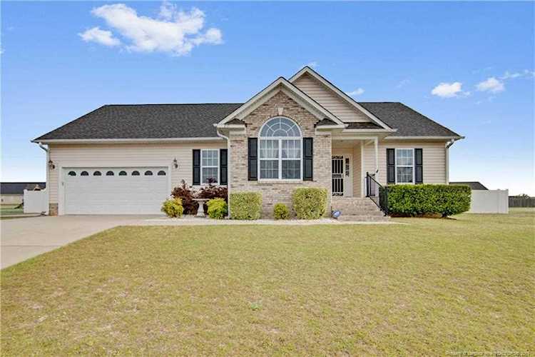 211 Gatsby Dr Raeford, NC 28376 | MLS 604471 Photo 1