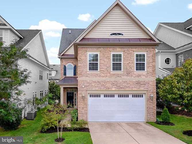 6046 Masondale Rd Alexandria, VA 22315 | MLS ® VAFX1085152 Photo 1