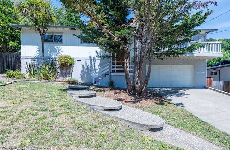 14 Jackson Court Novato, CA 94947 | MLS 21914551 Photo 1