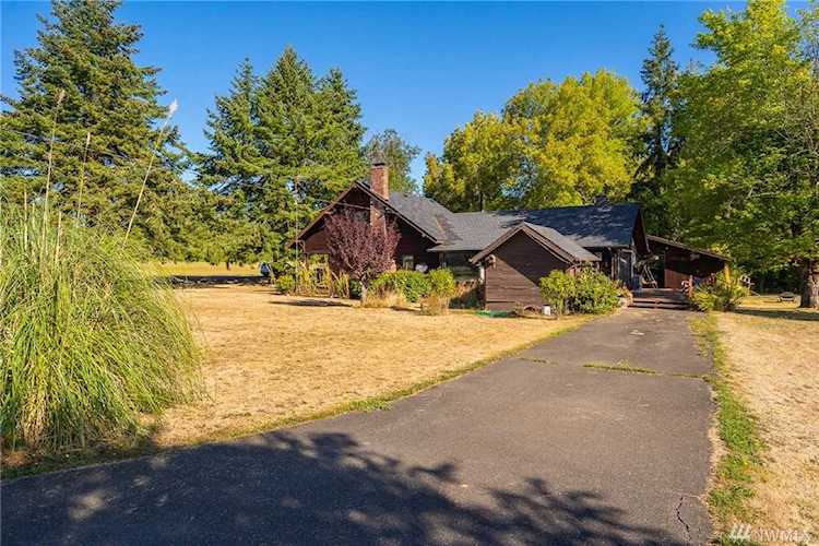 204 Roundtree Rd Curtis, WA 98538
