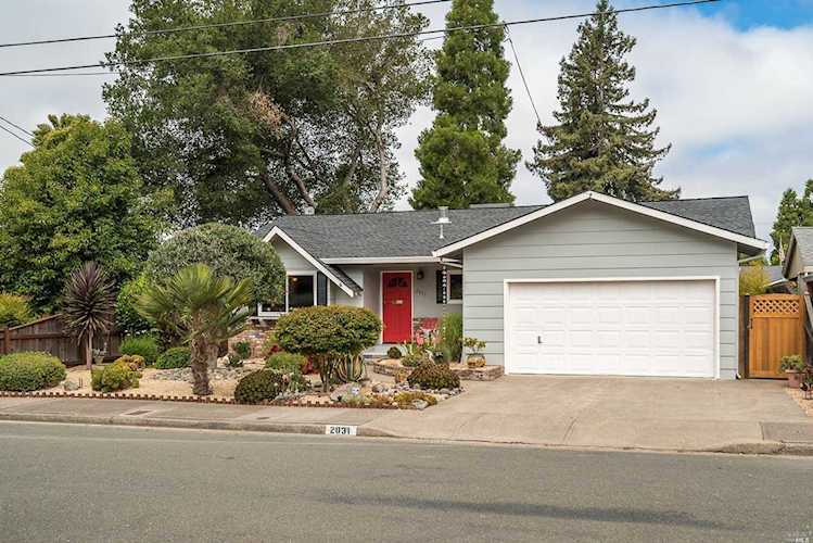 2031 Siesta Lane Santa Rosa, CA 95404 | MLS 21915771 Photo 1