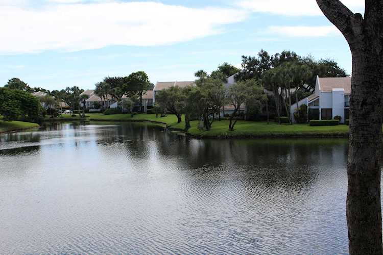 605 Bridgewood Drive #605 Boca Raton, FL 33434