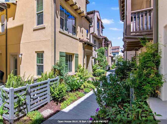 90 Castillo Lane Milpitas, CA 95035 | MLS 40874441 Photo 1
