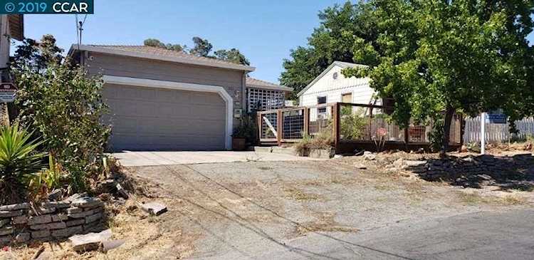 1221 Santa Fe Ave Martinez, CA 94553 | MLS 40875367 Photo 1