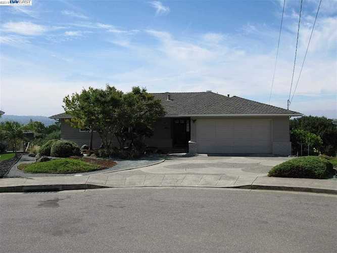 18068 Jaymark Ct Castro Valley, CA 94546 | MLS 40877433 Photo 1