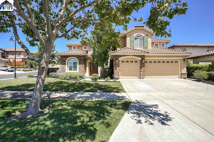 5749 Signal Hill Dublin, CA 94568 | MLS 40874549 Photo 1