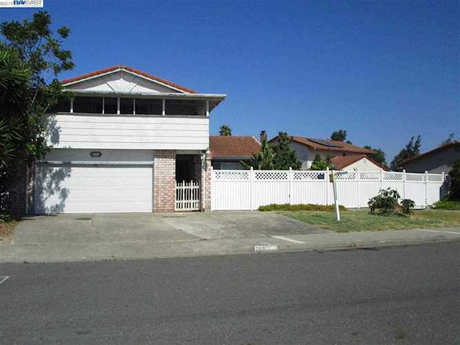 28311 Mustang Drive Hayward, CA 94545 | MLS 40875573 Photo 1