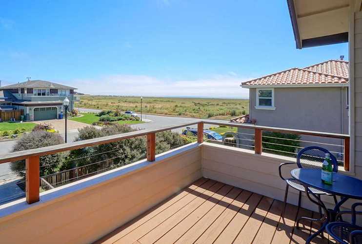 213 Myrtle Street Half Moon Bay, CA 94019 | MLS 52201385 Photo 1