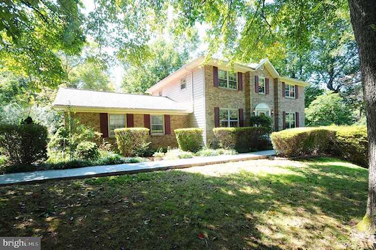 11107 Braddock Rd Fairfax, VA 22030