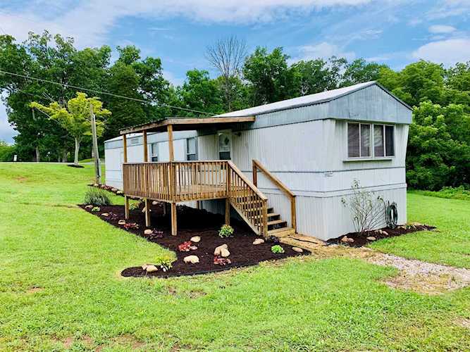 8104 Clapps Chapel Rd Corryton, TN 37721 | MLS 1085142 Photo 1