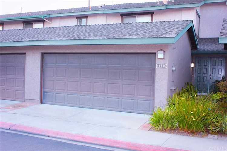 11715 Gloria Court Lakewood, CA 90715 | MLS SB19209864 Photo 1
