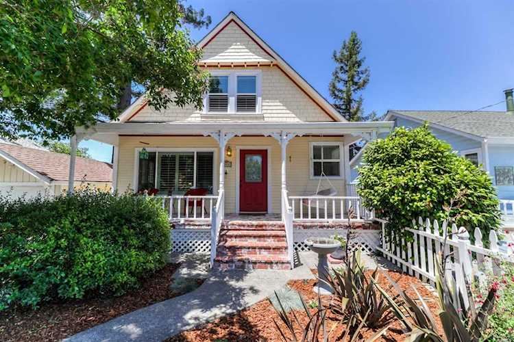 304 West Street Petaluma, CA 94952 | MLS 21915331 Photo 1