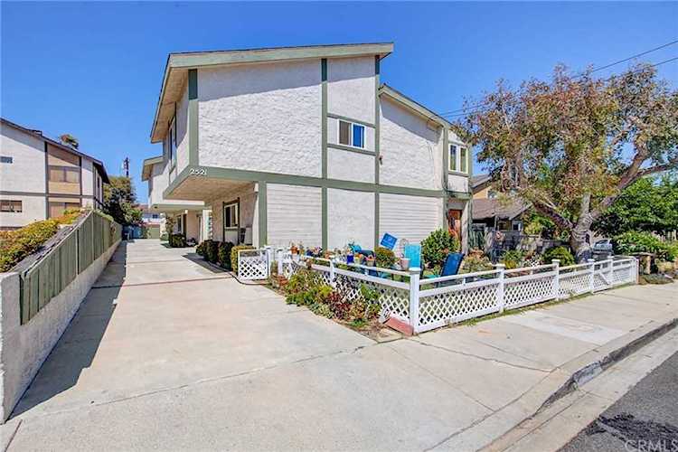 2521 Carnegie Lane #3 Redondo Beach, CA 90278 | MLS SB19210516 Photo 1