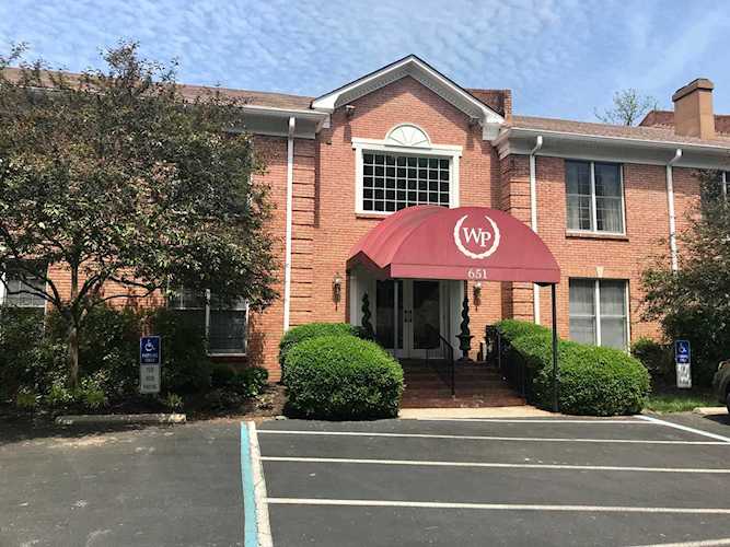 651 Breckenridge Ln #209 Louisville, KY 40207 | MLS 1531511 Photo 1